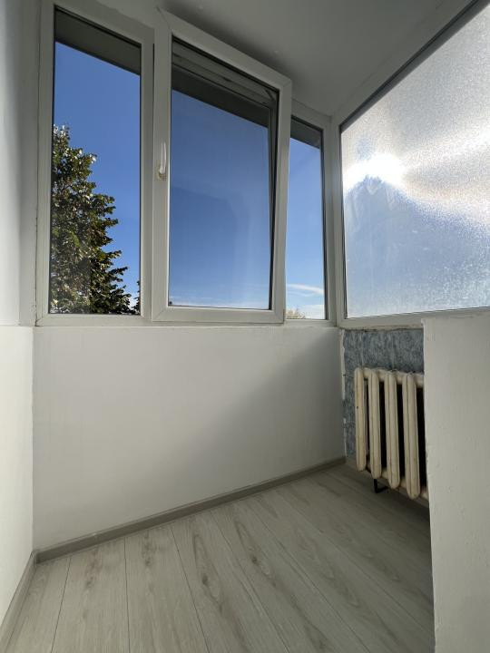 Apartament 1 camera, 22 mp, balcon, etaj 2, renovat - zona Dambovita