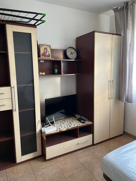 Apartament 1 camera, 17 mp utili, etaj 4 cu acoperis - Girocului
