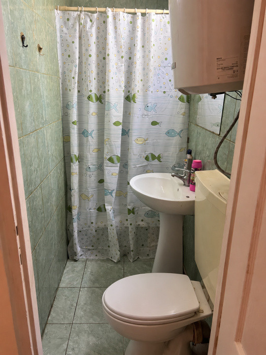 Apartament 1 camera, 17 mp utili, etaj 4 cu acoperis - Girocului