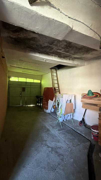 Apartament 3 camere, la casa, 178 mp utili, curte comuna, parter-Modern