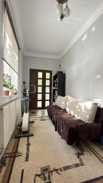 Casa individuala P+E+M cu 7 camere, garaj 140mp, 1084mp teren - Timisoara
