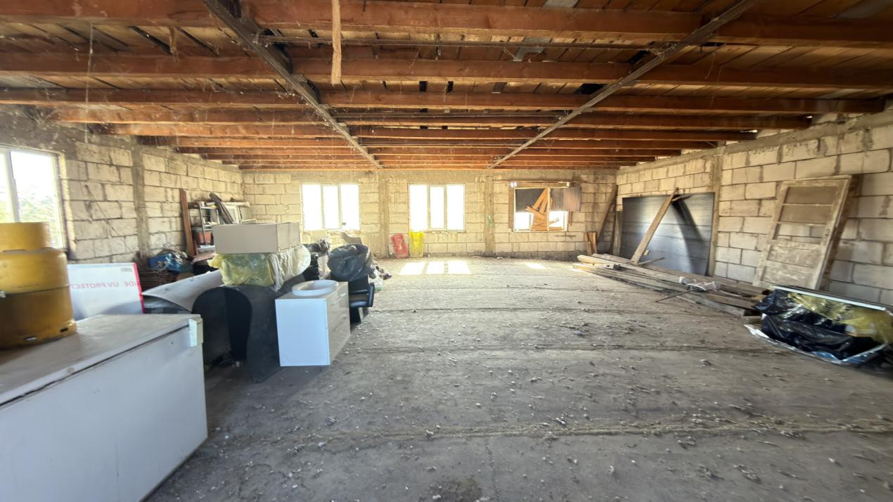 Casa individuala P+E+M cu 7 camere, garaj 140mp, 1084mp teren - Timisoara