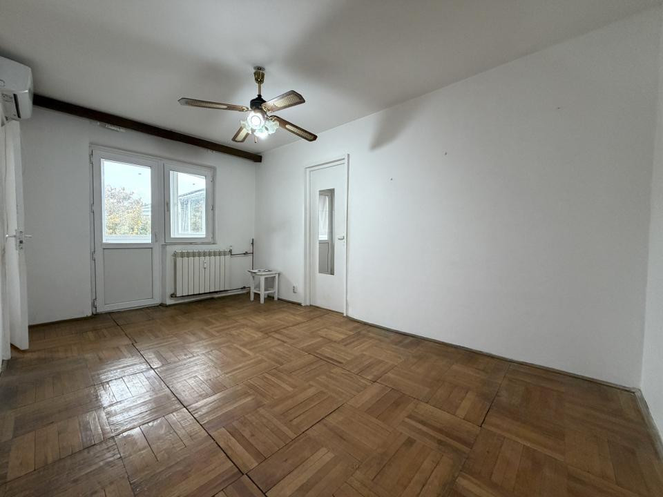 Apartament 3 camere, 44mp utili, etaj 4 - Piata Doina