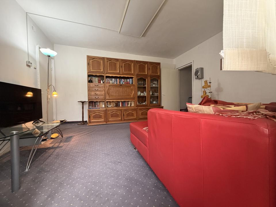Apartament 3 camere, 72 mp utili, etaj 2, boxa înscrisă in CF - Soarelui
