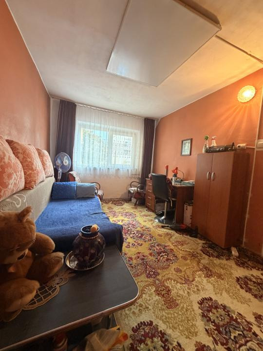 Apartament 3 camere, 72 mp utili, etaj 2, boxa înscrisă in CF - Soarelui