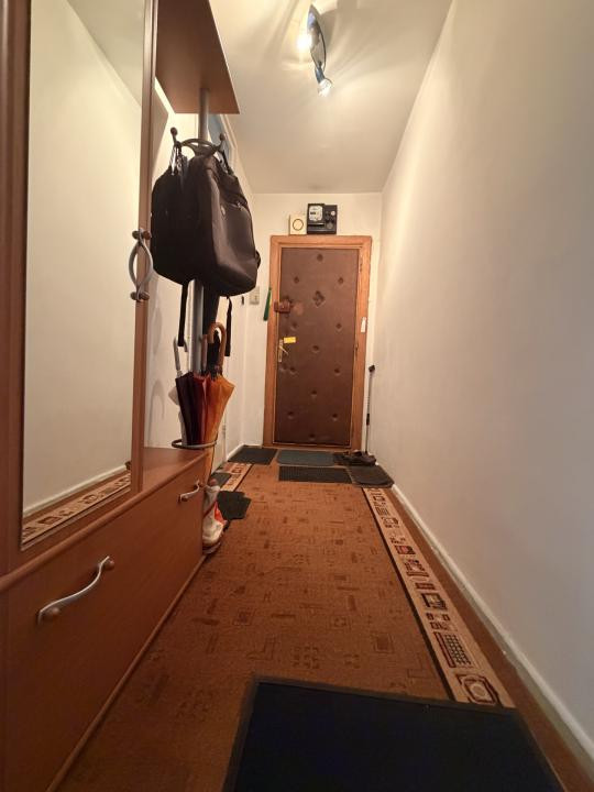 Apartament 3 camere, 72 mp utili, etaj 2, boxa înscrisă in CF - Soarelui