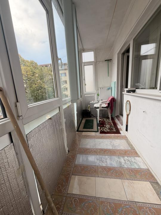 Apartament 3 camere, 72 mp utili, etaj 2, boxa înscrisă in CF - Soarelui