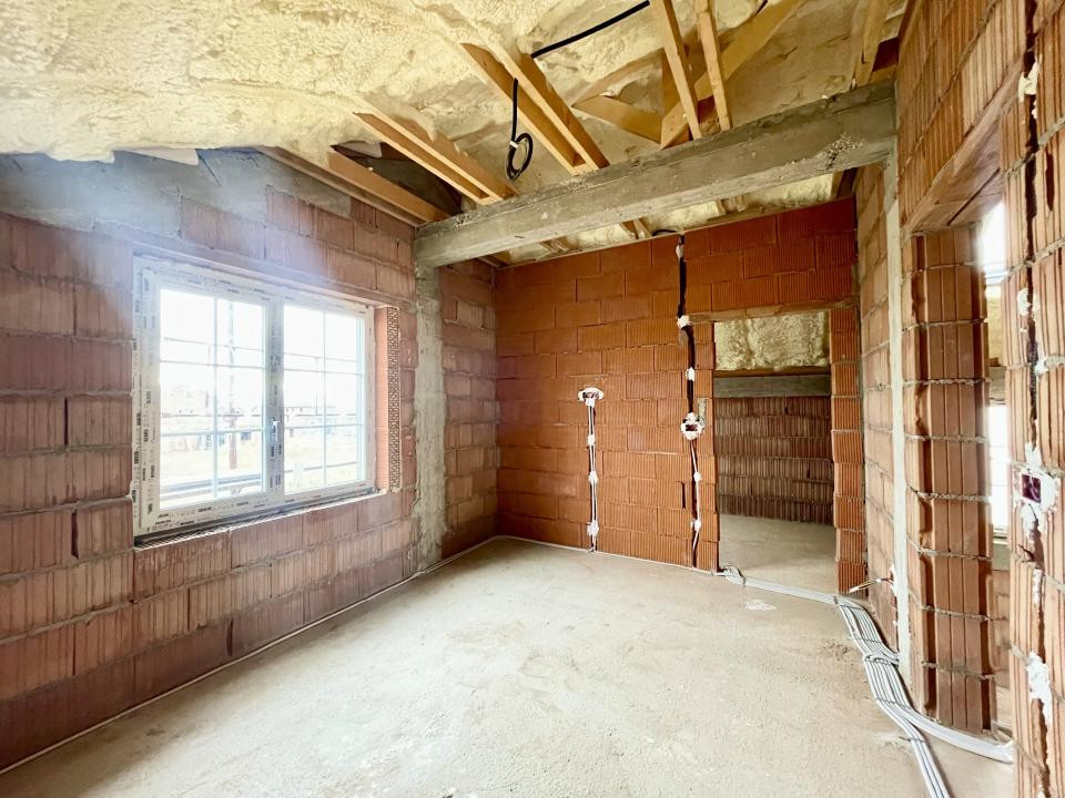 Duplex in stil nordic - 4 camere si 3 bai - Mosnita Noua