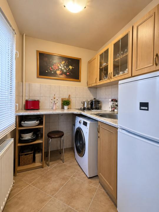DE INCHIRIAT - Apartament, 2 camere, etaj 2 - zona Dacia 