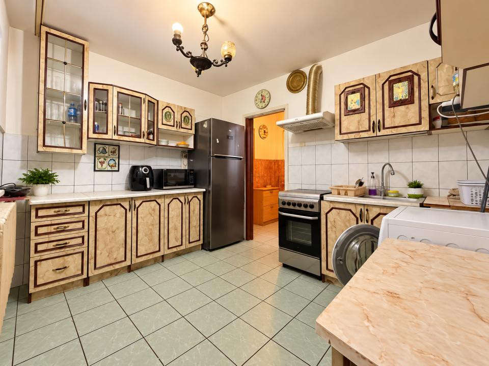 Apartament cu 1 camera, 32mp, etaj 3, mobilat si utilata-Zona Sagului