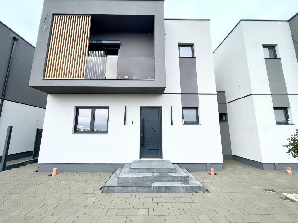 Duplex separat prin camera tehnica, 116mp utili - Mosnita Noua