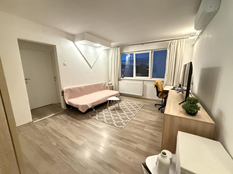 Apartament cu 2 camere, etaj 3 - Complexul Studentesc