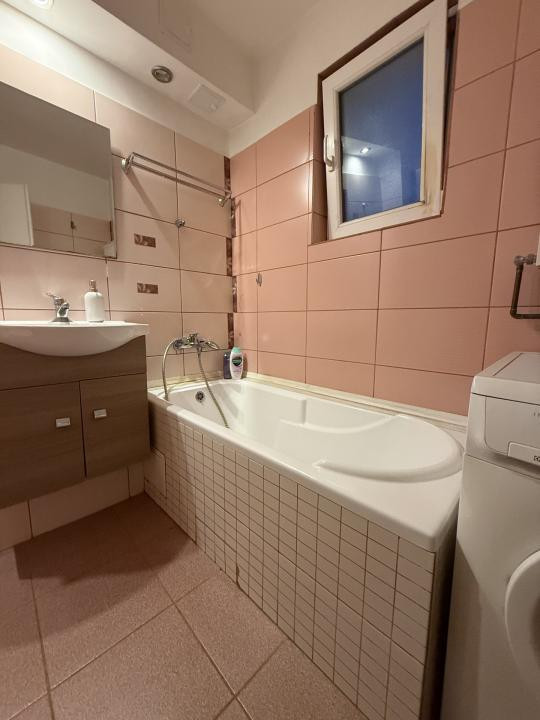 Apartament cu 2 camere, etaj 3 - Complexul Studentesc