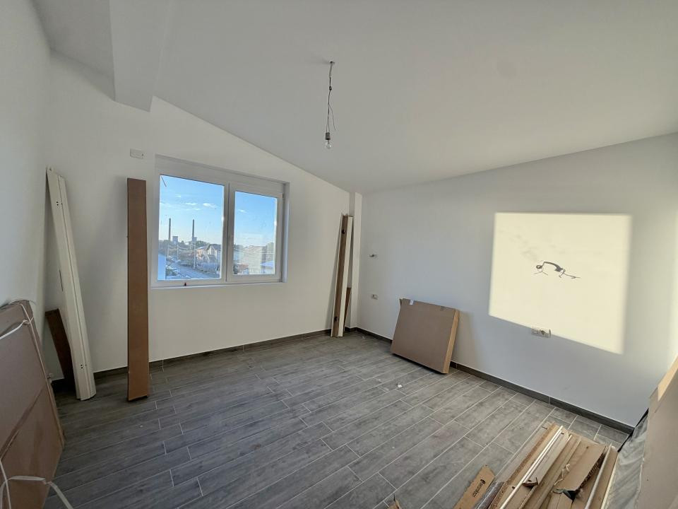 Apartament 2 camere, open space, etaj 2  in Chisoda 