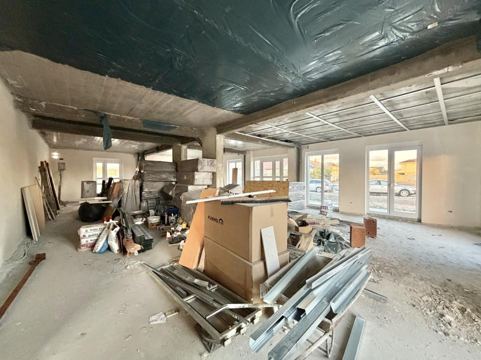 Spatiu comercial 146,70mp utili, 1 vestiar+1baie in Chisoda 