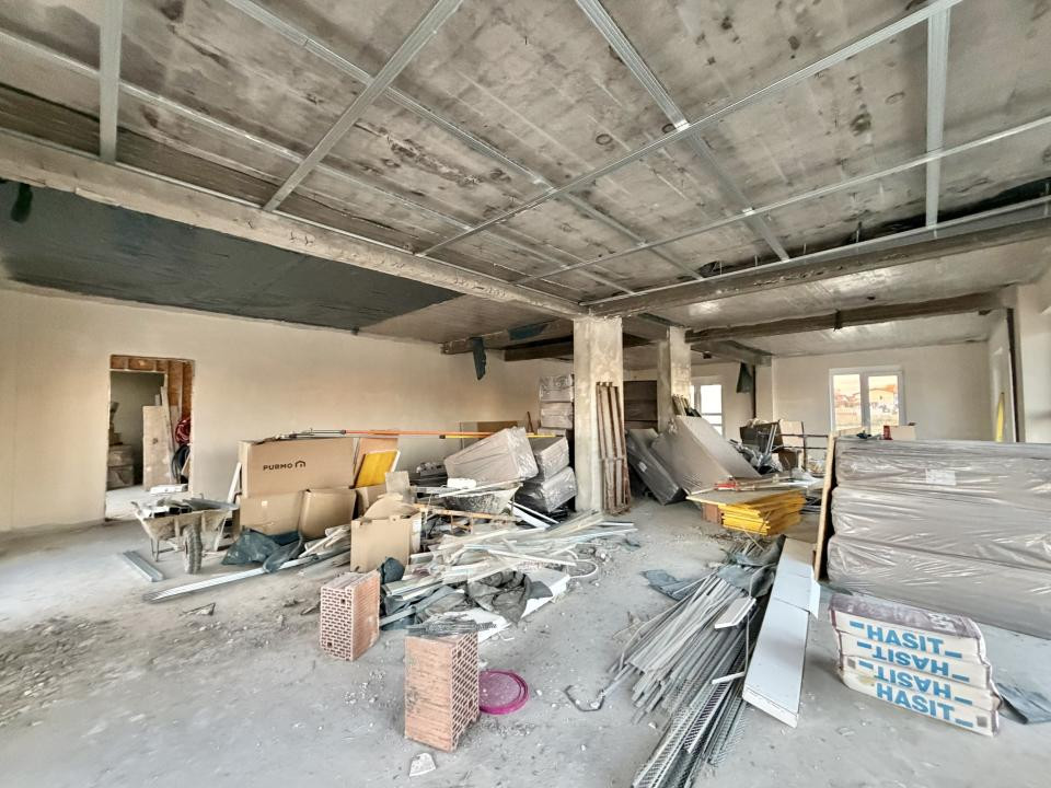 Spatiu comercial 146,70mp utili, 1 vestiar+1baie in Chisoda 