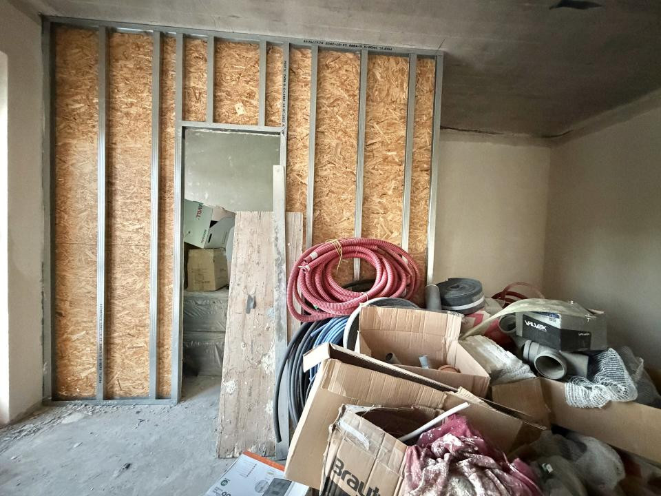 Spatiu comercial 146,70mp utili, 1 vestiar+1baie in Chisoda 