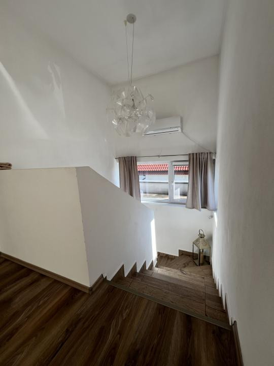 Casa individuala 5 camere - Sacalaz, zona centrala