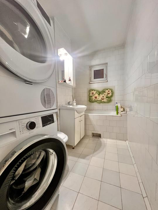 Apartament 3 camere, decomandat, 65 mp utili , etaj 2/4 -Girocului