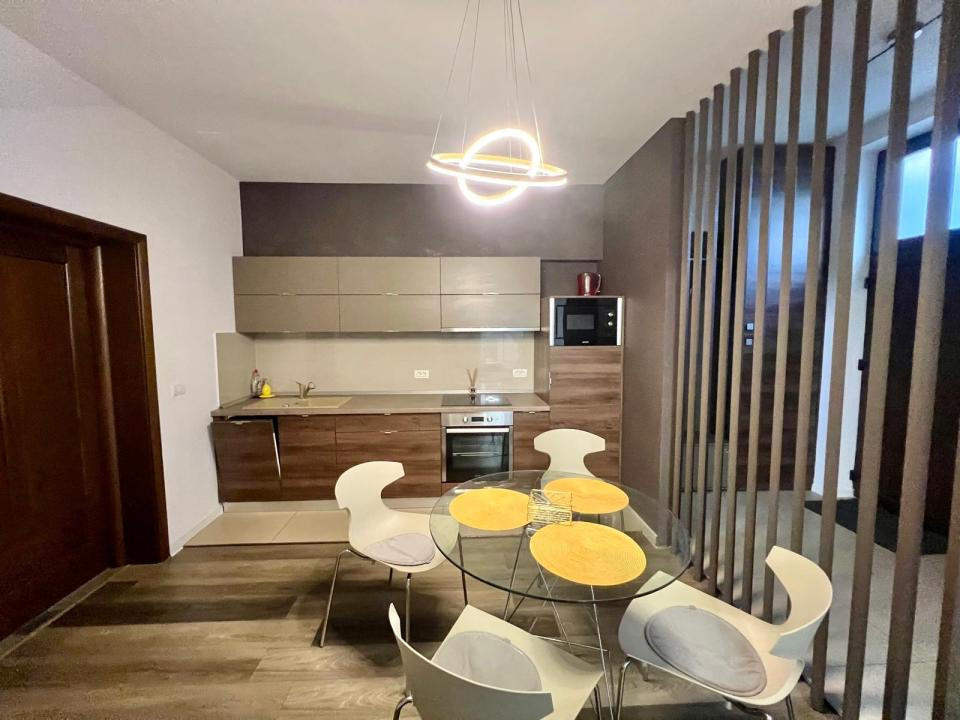 Apartament 3 camere, decomandat, 77 mp utili , parter - Zona Lipovei