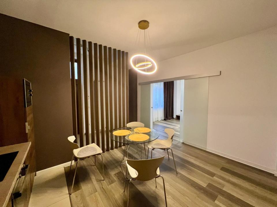 Apartament 3 camere, decomandat, 77 mp utili , parter - Zona Lipovei