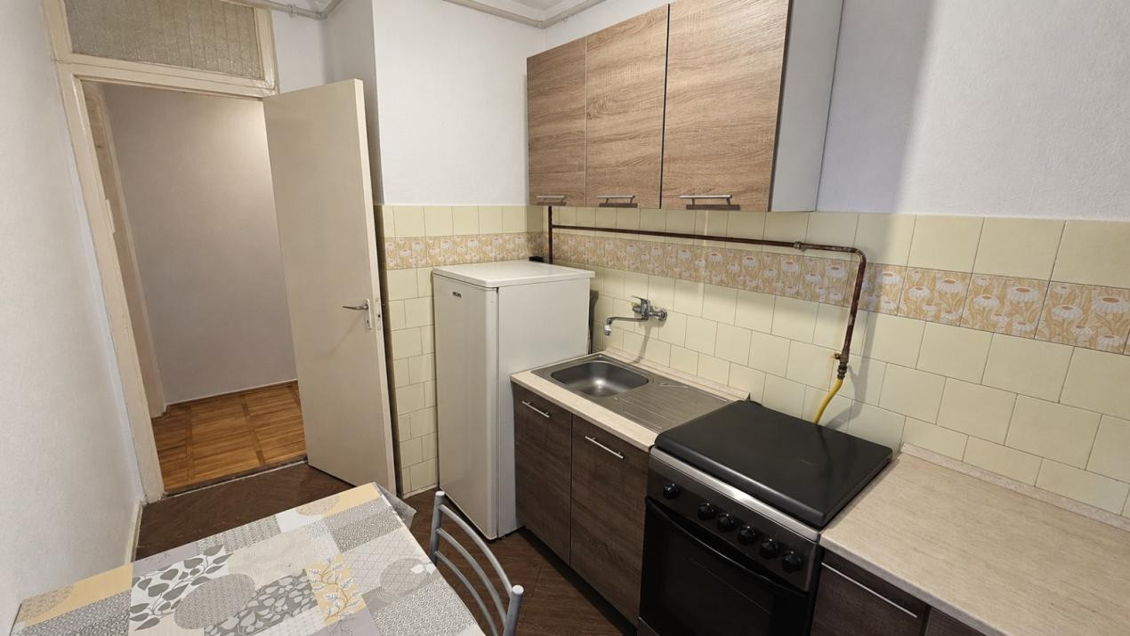 Apartament cu o camera, 32,5 mp utili, etaj 1 - Complexul Studentesc