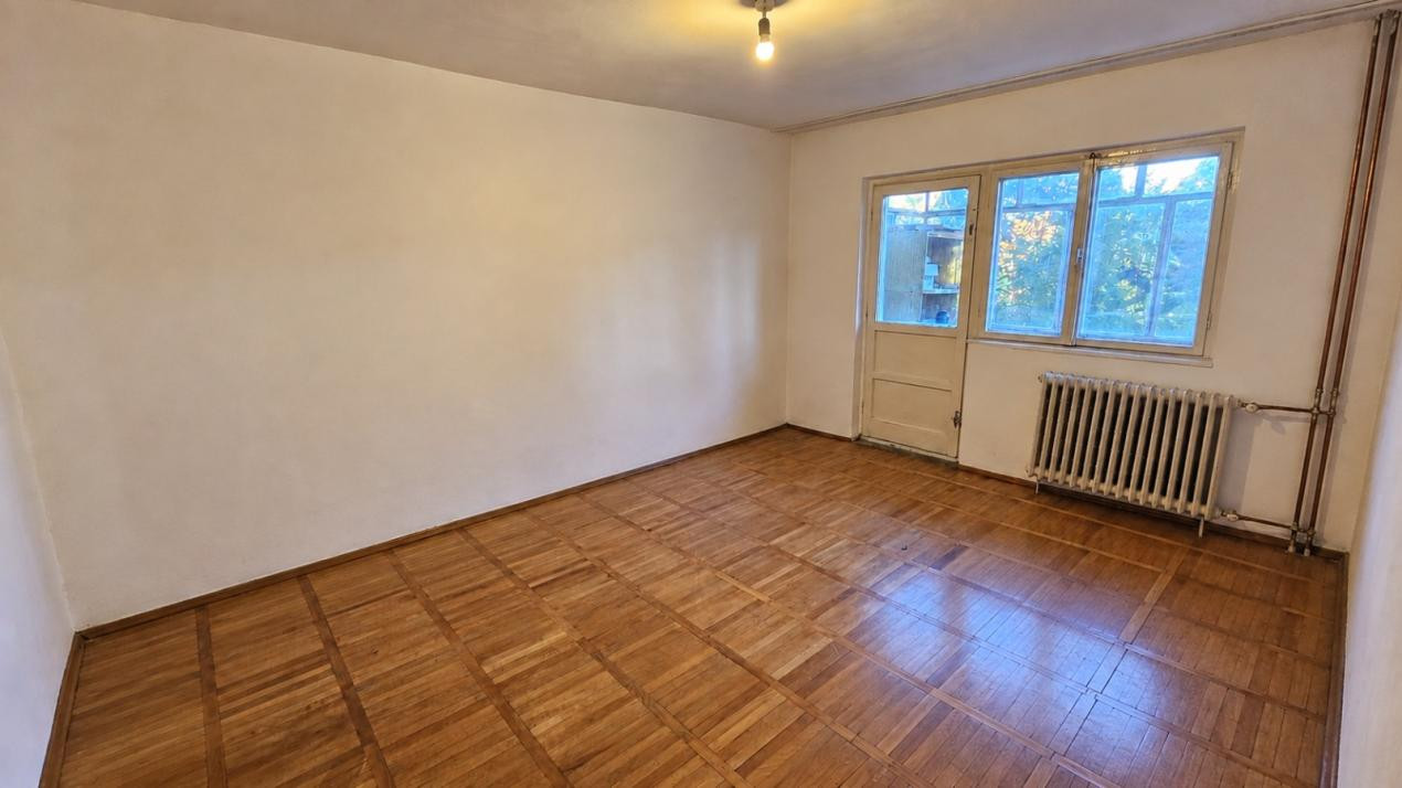 Apartament cu o camera, 32,5 mp utili, etaj 1 - Complexul Studentesc
