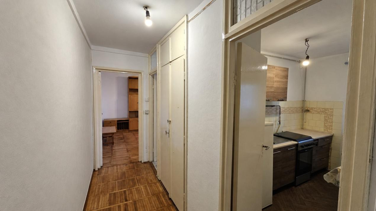 Apartament cu o camera, 32,5 mp utili, etaj 1 - Complexul Studentesc
