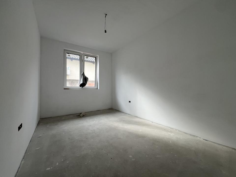 Duplex, 4 camere, 98 mp utili, 312 teren, panouri fotovoltaice - Giroc