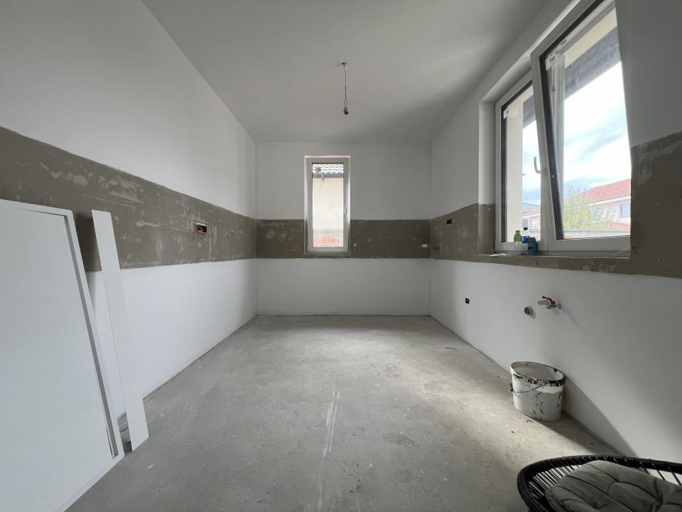 Duplex, 4 camere, 98 mp utili, 312 teren, panouri fotovoltaice - Giroc