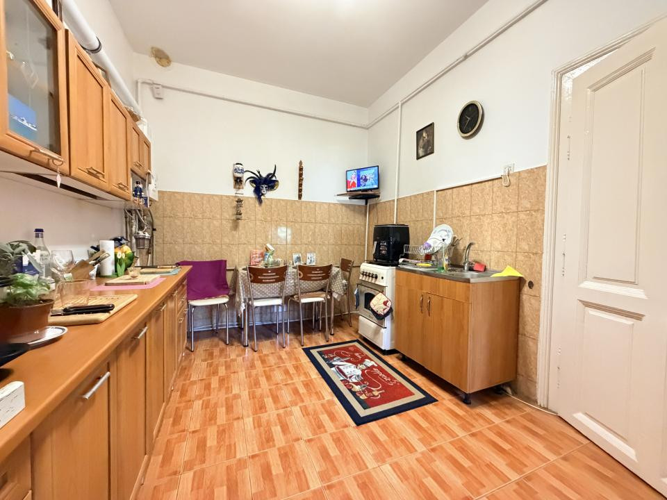 Apartament 2 camere, 83 mp utili, etaj 1, centrala, garaj - Iosefin