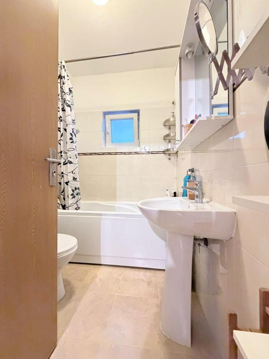 Apartament modern, 3 camere, 62 mp utili - Zona Aradului