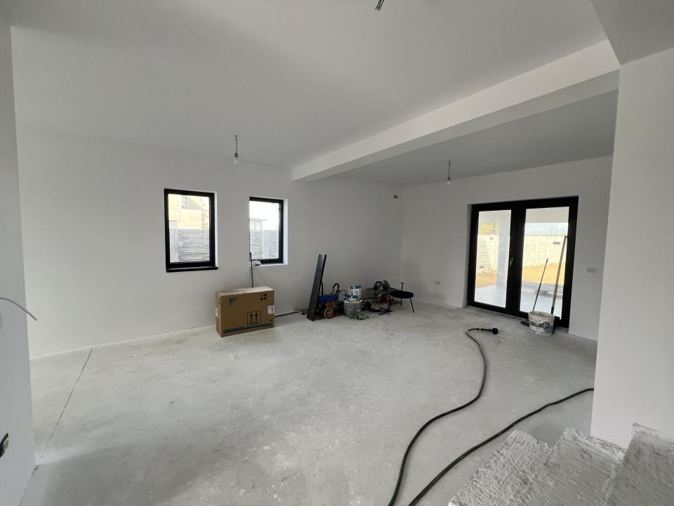 Duplex P+M, 4 camere, 95 mp utili, 350 teren, pompa de caldura - Urseni