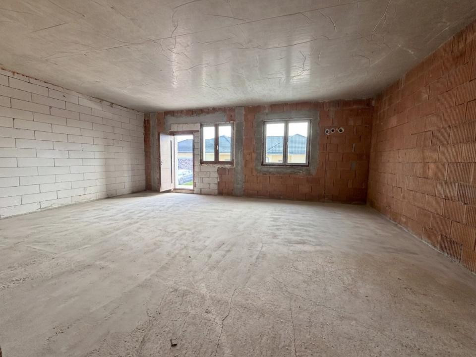 Proiect spatios, atipic, 5 camere - duplex in vatra veche - Giarmata Mare