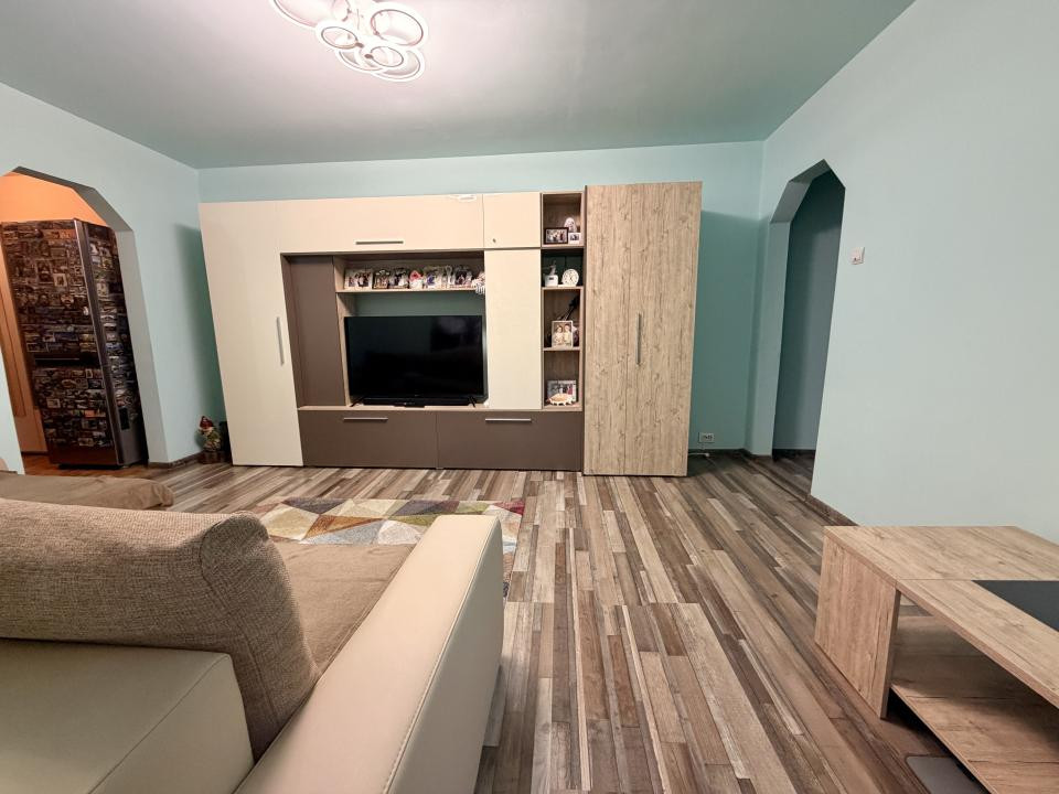 Apartament cu 3 camere, mobilat si utilat modern - zona Circumvalatiunii