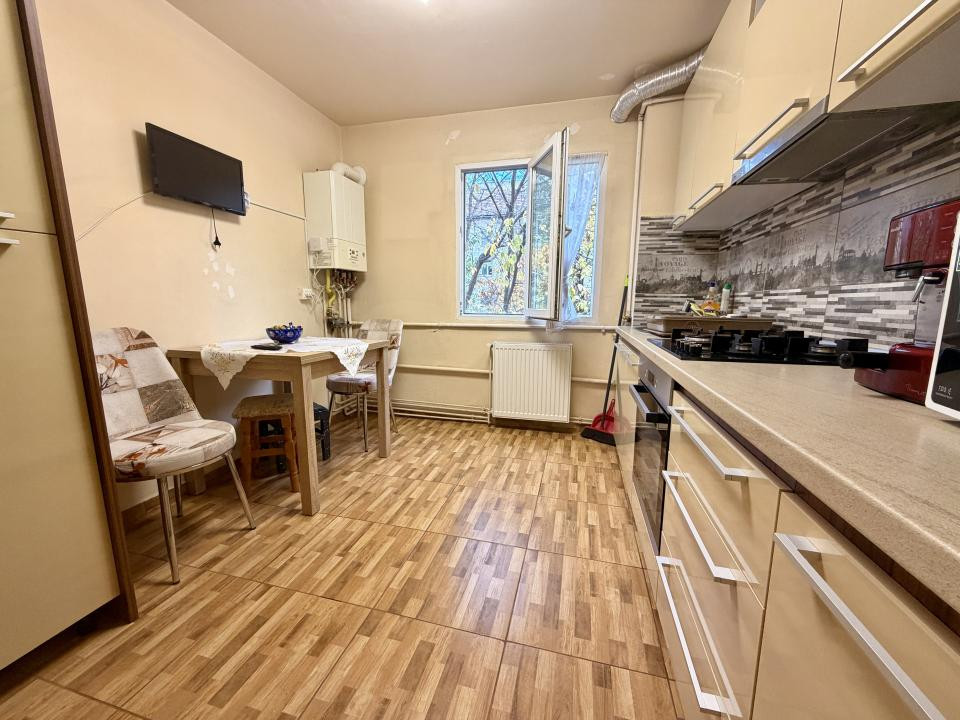Apartament cu 3 camere, mobilat si utilat modern - zona Circumvalatiunii