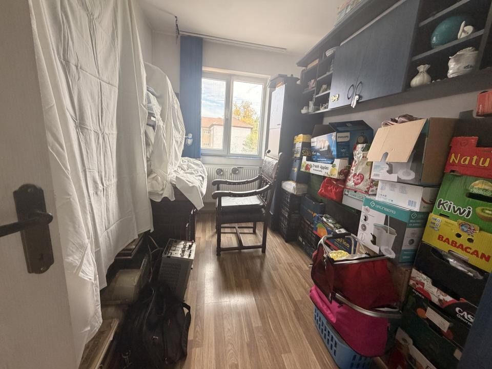 Apartament cu 3 camere, etaj 2 - langa parcul din zona Dacia