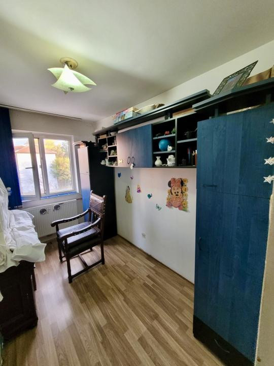 Apartament cu 3 camere, etaj 2 - langa parcul din zona Dacia
