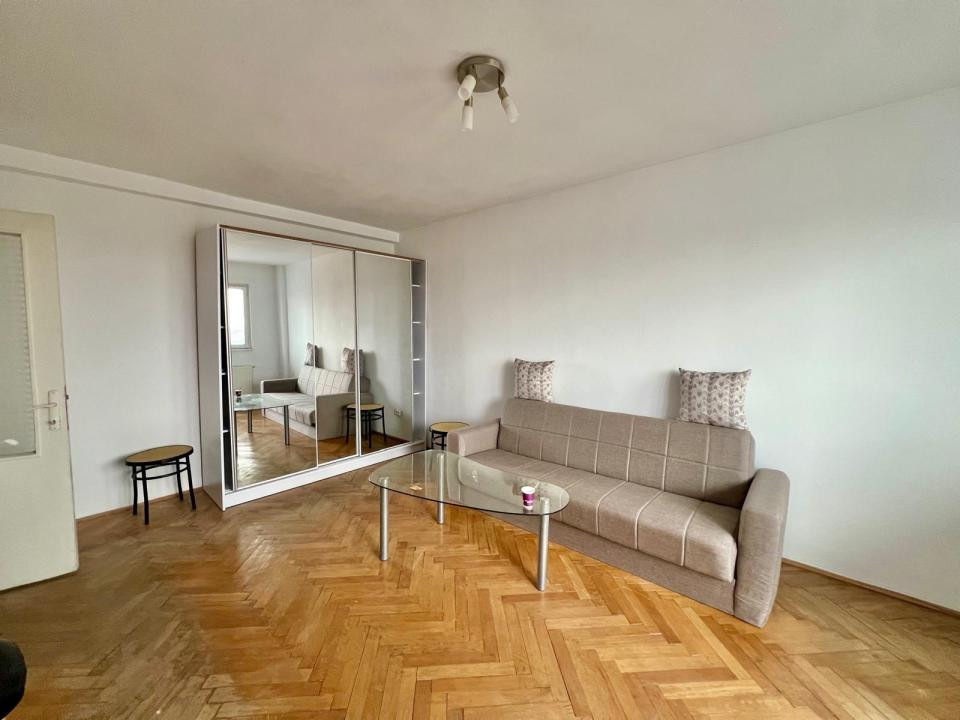  Apartament cu 3 camere, 69 mp utili, decomandat - Zona Dacia