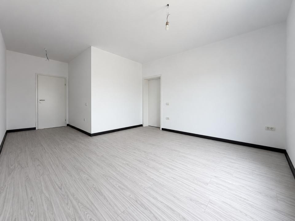 Duplex 3 camere, parter, 90mp utili, 310mp teren, terasa 14mp-Sag