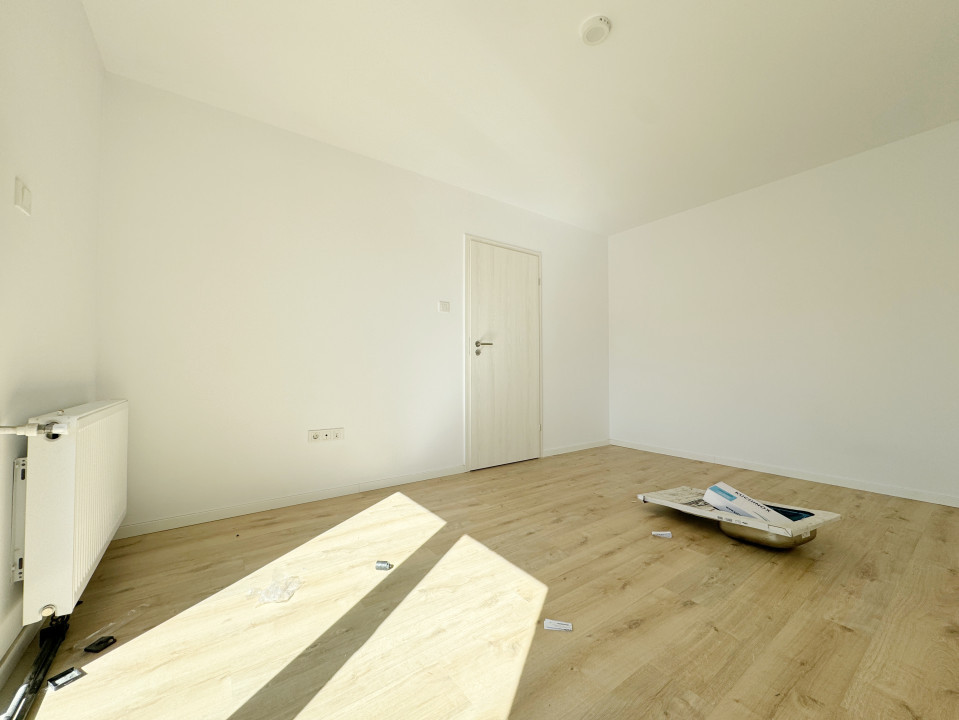 Apartament 3 camere, 8 locuri de parcare, decomandat,55mp utili -Giroc
