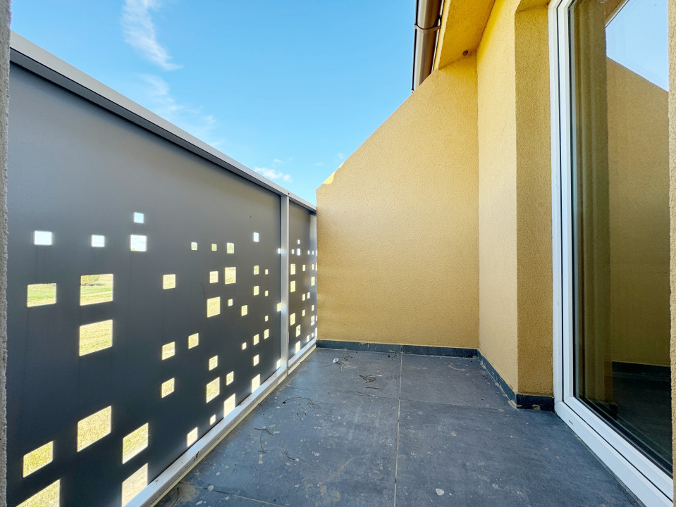 Apartament 3 camere, 8 locuri de parcare, decomandat,55mp utili -Giroc
