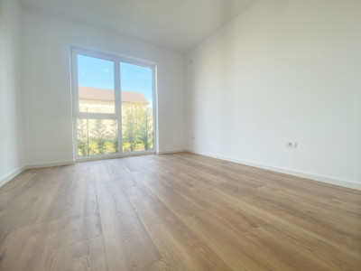 Duplex elegant, 3 camere, 300 mp teren, 80 mp utili- Dumbravita