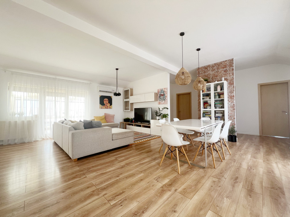 Apartament 3 camere, decomandat, 115mp, terase 26mp, etajul 3, în Giroc/Planete 