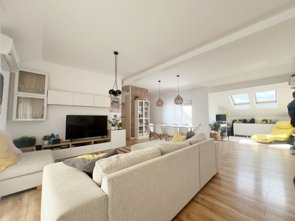 Apartament 3 camere, decomandat, 115mp, terase 26mp, etajul 3, în Giroc/Planete 