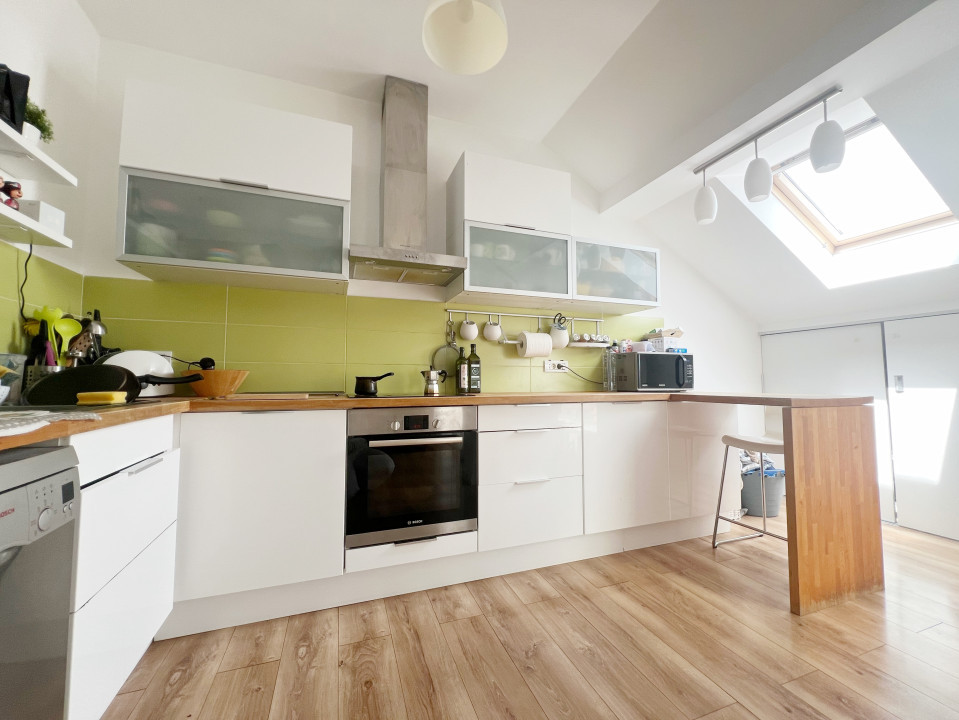 Apartament 3 camere, decomandat, 115mp, terase 26mp, etajul 3, în Giroc/Planete 