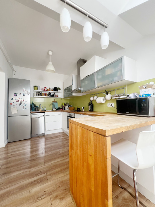 Apartament 3 camere, decomandat, 115mp, terase 26mp, etajul 3, în Giroc/Planete 