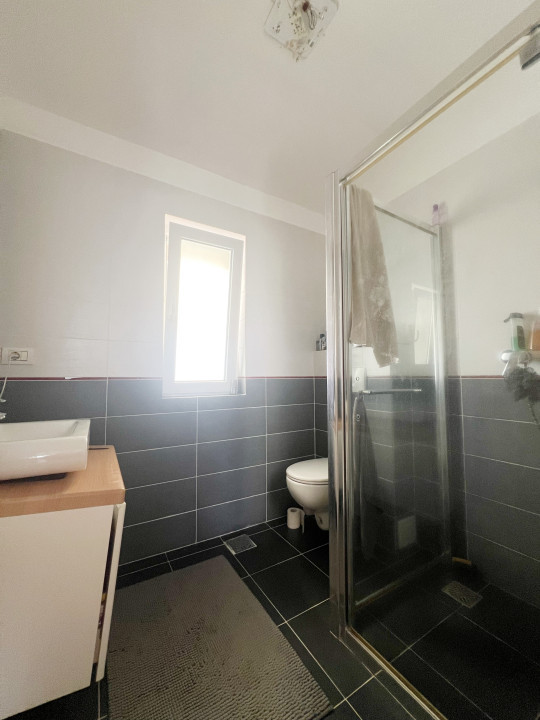 Apartament 3 camere, decomandat, 115mp, terase 26mp, etajul 3, în Giroc/Planete 