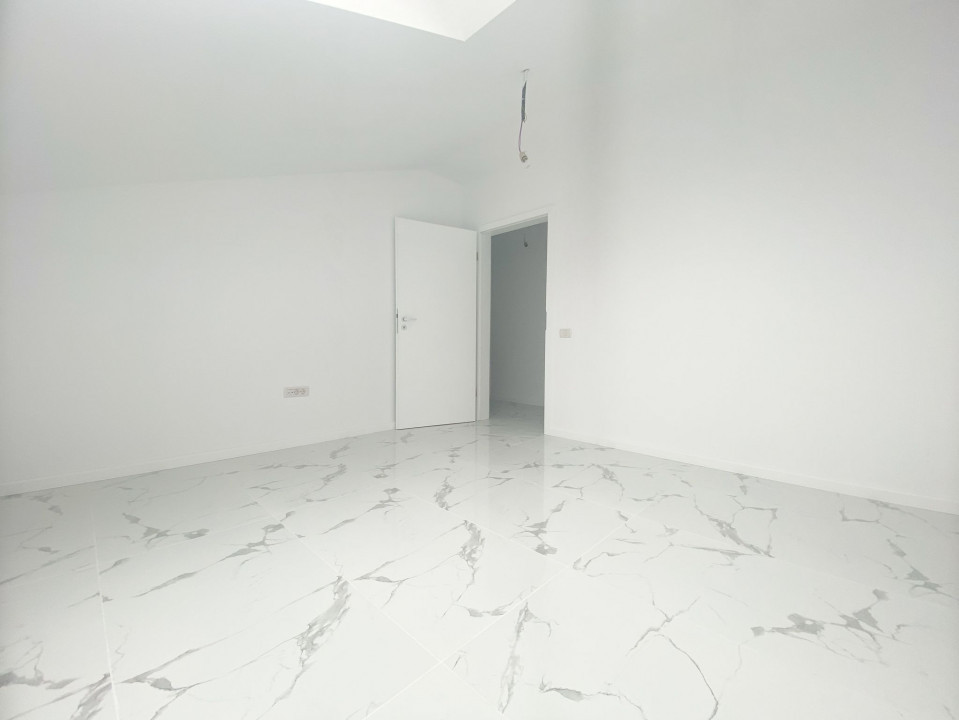 Apartament decomandat 3 camere, 72mp utili, etaj 3/3, zona Mosnita Noua