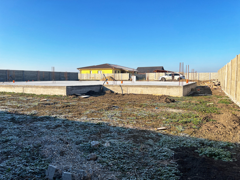 Duplex pe parter, 3 camere, 290mp teren, 82mp utili -  Sacalaz